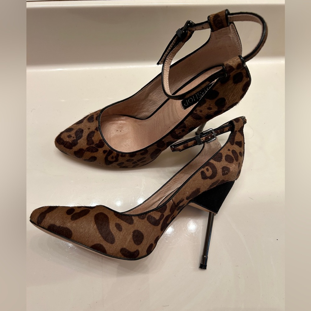 Topshop Size 7 leopard print metal stiletto heels with ankle straps.